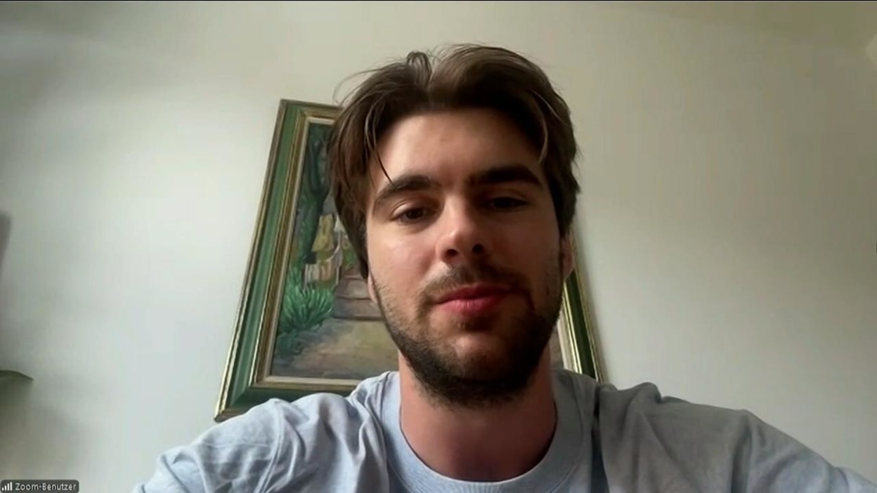 Nico Hischier signs extension with Devils
