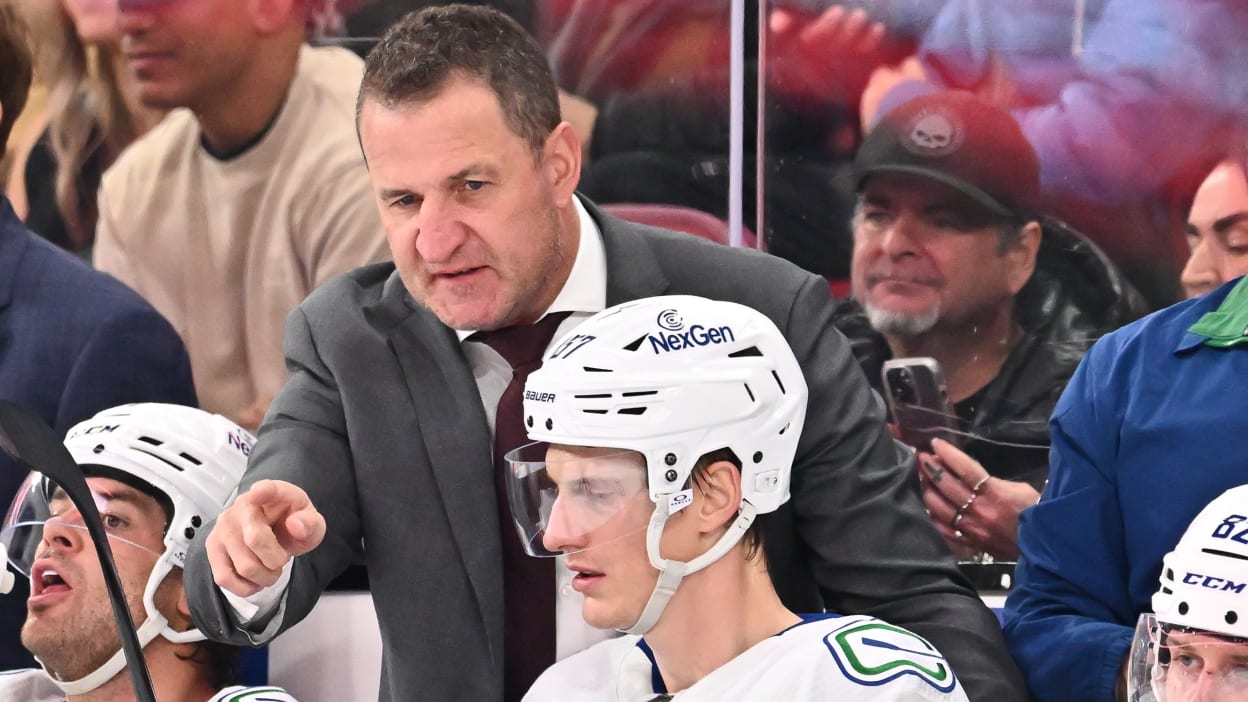 Adam Foote nommé entraîneur-chef des Canucks  | LNH.com