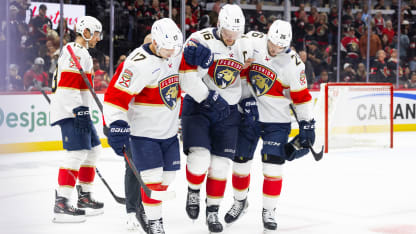 Panthers : Barkov blessé à la jambe droite