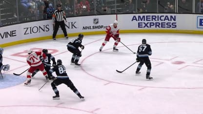 DET@UTA: Vejmelka with a great save against Lucas Raymond