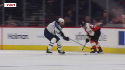 WPG@PHI: Pearson scores empty-net goal