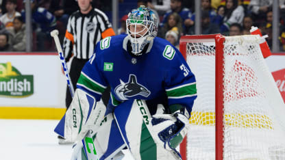 Canucks : Silovs remplacera DeSmith pour le match no 4