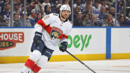 Einsatz von Sam Reinhart für Spiel 4 der Florida Panthers fraglich