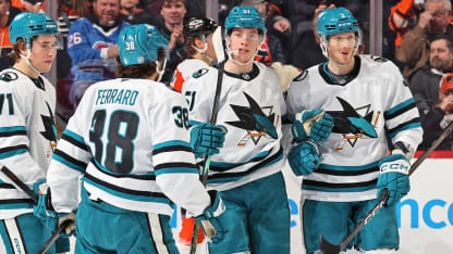 Graf finishes the tic-tac-toe