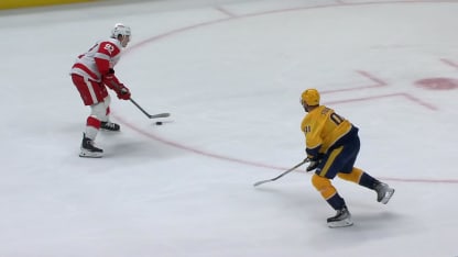 Johansson frappe en I.N.