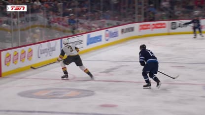 VGK@WPG: Perfetti scores goal against Adin Hill