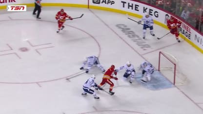 TOR@CGY: Woll with a great save against Yegor Sharangovich