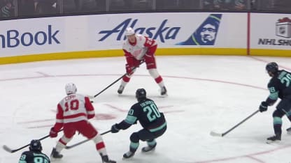 DET@SEA: Finnie scores PPG against Joey Daccord