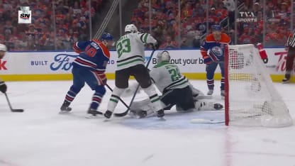 McDavid volé par un bâton