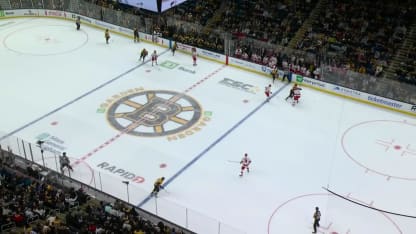 Lindholm double l'avance tard en 1re