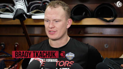 Brady Tkachuk dispo médias après le match contre STL