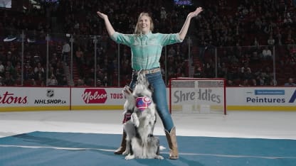 Incroyable spectacle canin à un match des Canadiens