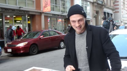 BostonBruins_ThanksgivingPieDonation7