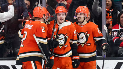 Carlsson Scores Through Traffic