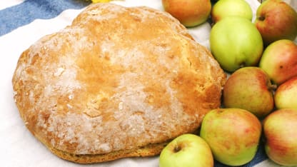 bannock-and-apples