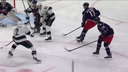 Laughton ouvre la marque