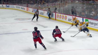 NSH@WPG: Forsberg scores goal against Connor Hellebuyck