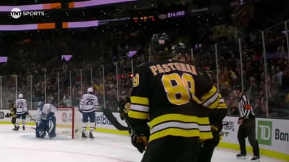 TOR@BOS: Zacha scores PPG against Anthony Stolarz