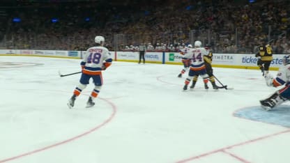 NYI@BOS: Geekie scores PPG against Ilya Sorokin