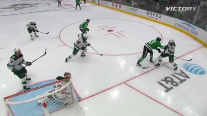 MIN@DAL: Benn scores goal against Filip Gustavsson