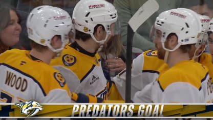 NSH@CHI: Forsberg scores goal against Spencer Knight