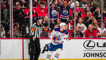 Draisaitl y McDavid guían a los Oilers hacia la victoria