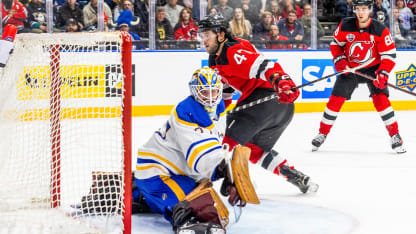 Cotter ordnar ledning för Devils