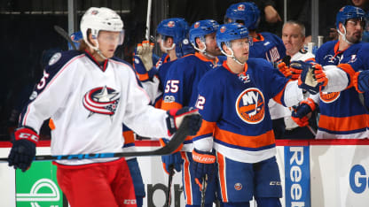 islanders-celebrate-vs-blue-jackets-1284x722