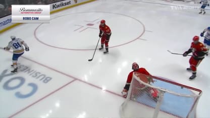 Thomas rejoint Holloway en A.N.