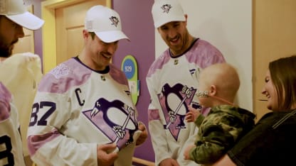 Crosby, Letang & Hayes Meet Kid at Children's Hospital