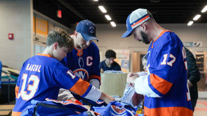 PHOTOS: Islanders and Northwell Health Volunteers Stuff 500 Backpacks with School Supplies
