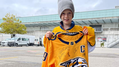 100322 DE Blog 2 Fan With Signed Jersey