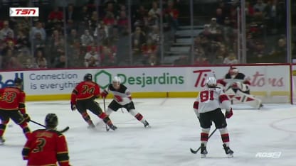 Nemec surprend Ullmark de l'enclave