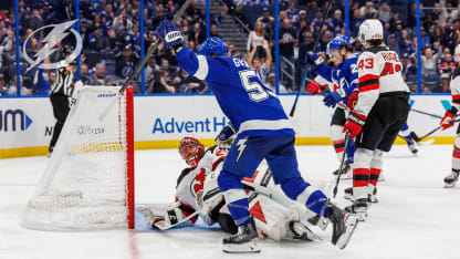 Guentzel completes the hat trick