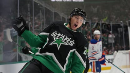 En español : Robertson se luce con golazo