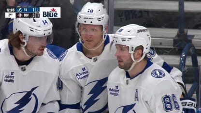 Perry backhands a beauty