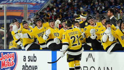 Steeves starts off Bruins