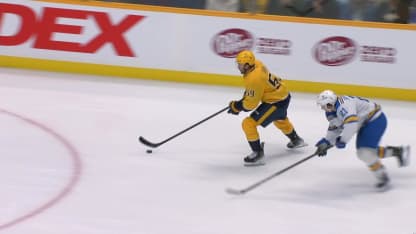 McCarron redirige un tir