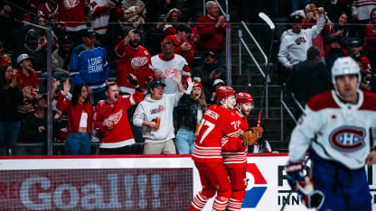 MTL@DET: Compher scores goal against Jakub Dobeš