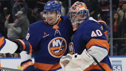 Islanders vinner i nionde straffrundan