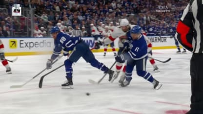 Domi réveille la foule à Toronto
