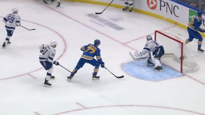 Bjugstad trouve la lucarne