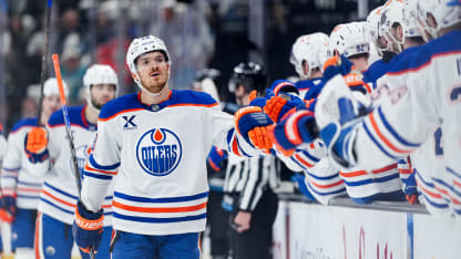 EDM@UTA: Roslovic scores goal against Karel Vejmelka