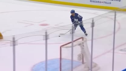 Nylander buries empty-netter for second goal