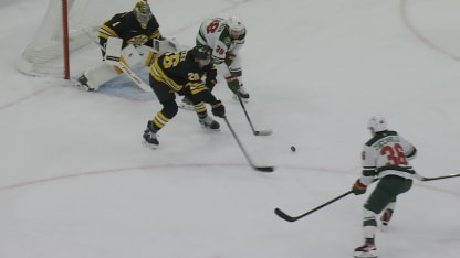 Hartman frappe au vol pour rapprocher le Wild