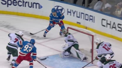MIN@NYR: Gustavsson with a great save against Mika Zibanejad