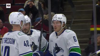 Boeser anota en Power Play