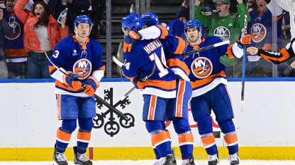 Heineman scores on bouncing tip-in