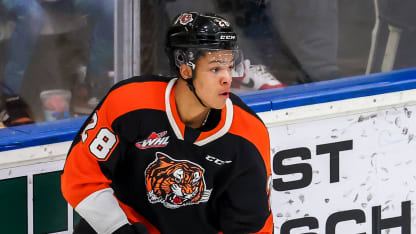 cayden lindstrom return blue jackets medicine hat