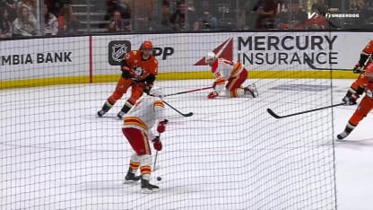 Sharangovich bat Dostal d'un tir précis en A.N.